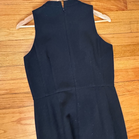 Black keyhole shift dress - Picture 3 of 4